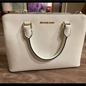 Michael Kors Savanah Satchel.